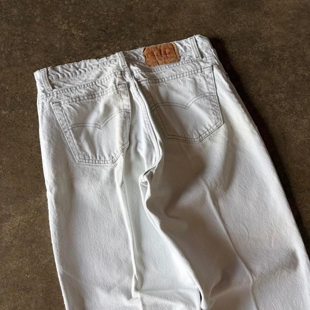 1980s-90s levis 550 white jeans